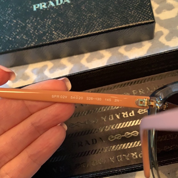 Prada sunglasses - Picture 11 of 12